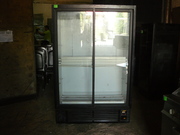 Продам холодильный шкаф б.у. со стеклянной дверью для кафе,  ресторанов